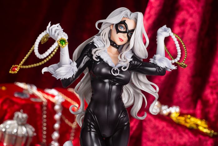 Kotobukiya Bishoujo shops Black Cat Steals your Heart Statue (BOX DAMAGE)