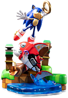 Sonic the Hedgehog - Sonic the Hedgehog vs Chopper 11” Diorama Statue